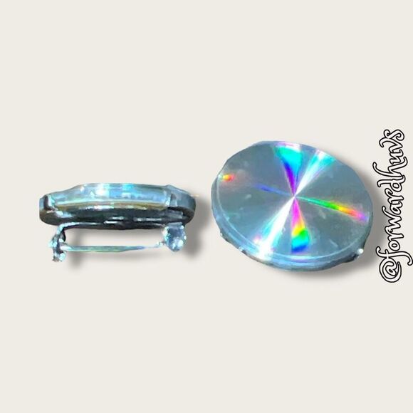 Matching Holographic Unmarked Pins – Unique and Eye-Catching - Picture 7 of 10